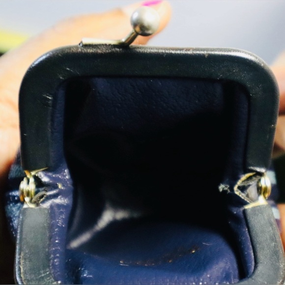 “HOST PICK” VTG Authentic Burberrys vintage leather coin  nova check kiss lock - Picture 7 of 8